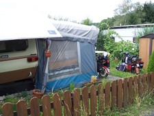 Unser Wohnwagen am zweiten Tag in Kircheib (2).