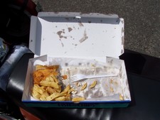 Riesige und megafettige Portion Fish'n'Chips.