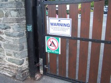 Dämlicher (eben nicht Zelt-)platz in Bristol.